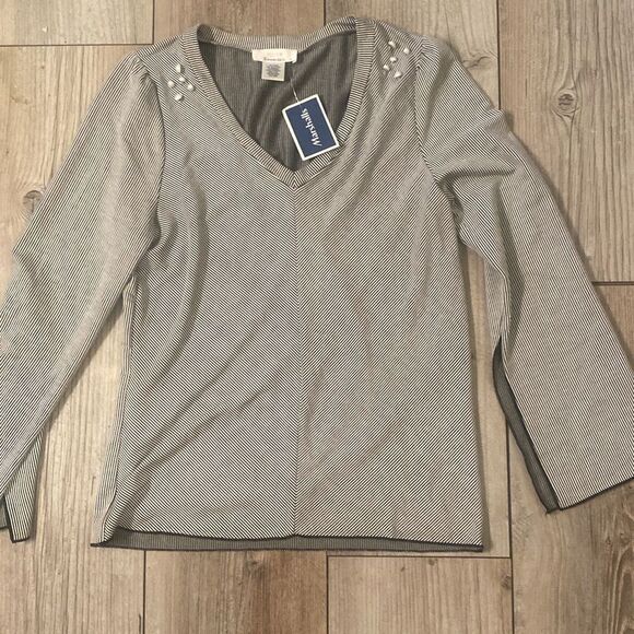 Urban Romantics Long sleeve Top Size Medium - Picture 1 of 8